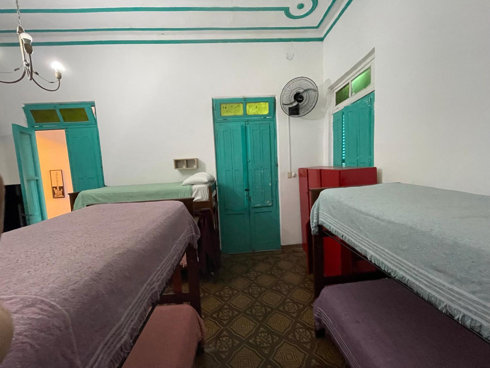 A La Gurda Hostel Сан-Мігель-де-Тукуман Екстер'єр фото